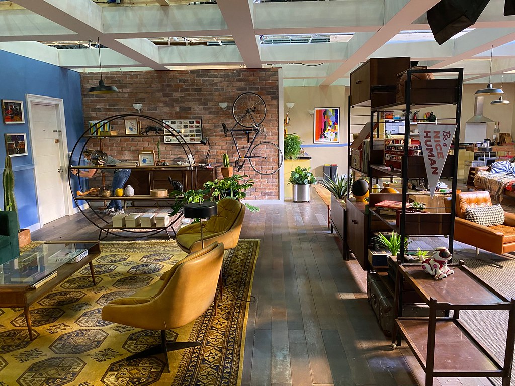 Feature - Netflix - Male Chicago apartment designed / build / dressed