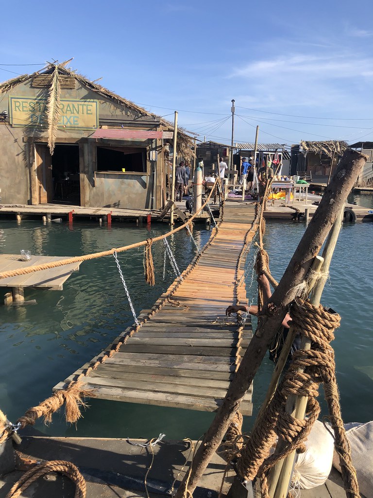 Deep Blue Sea3 Rope bridge to common house